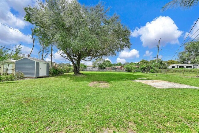 Building Photo - 15710 NW 19th Ave