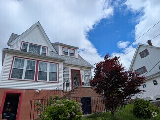 Building Photo - 9 Derne St