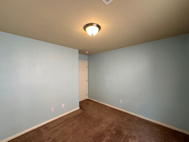 Building Photo - Sonata Within Pinnacle Peaks Phase 2 Amd