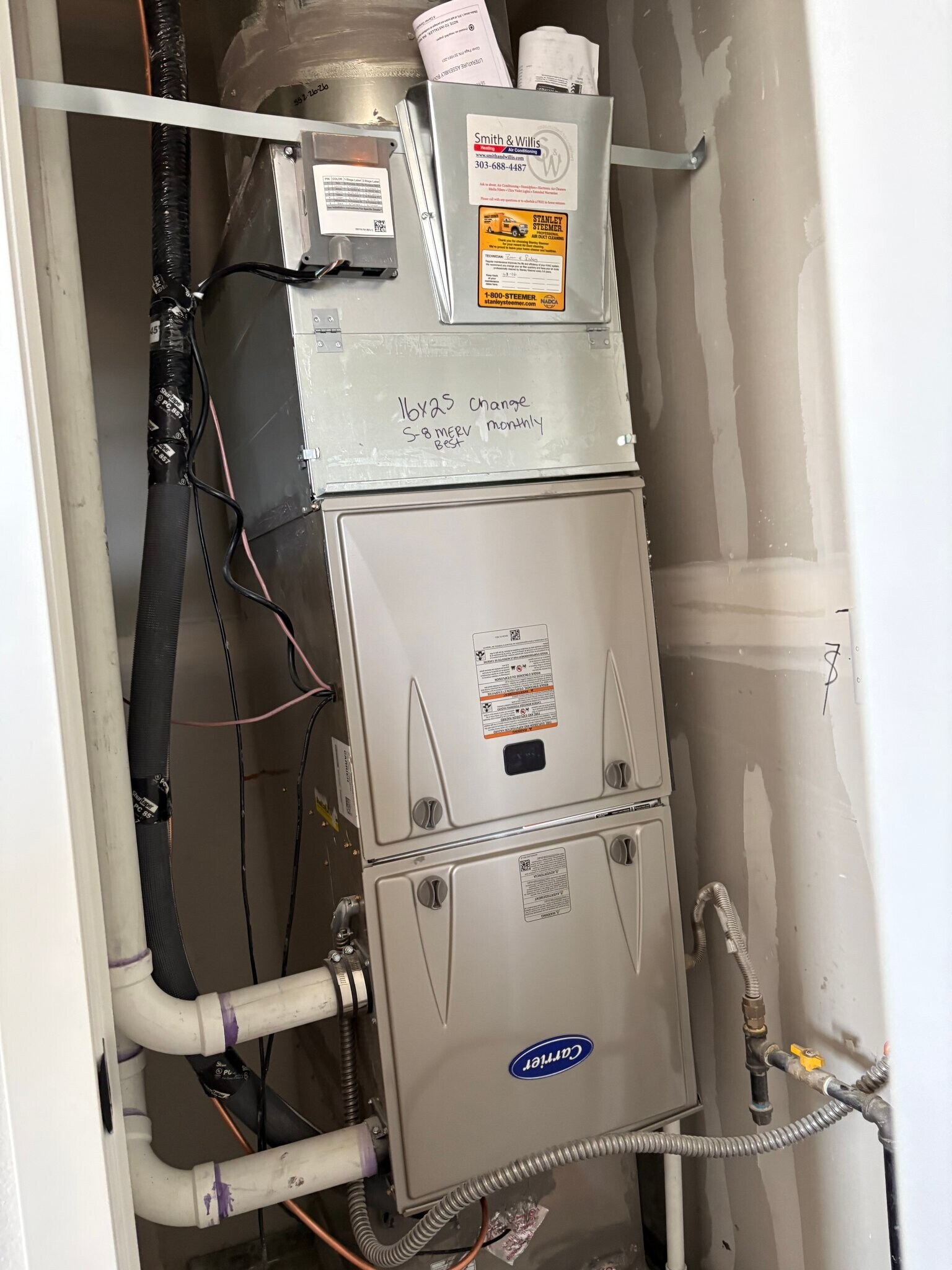 Building Photo - 9443 Danube St