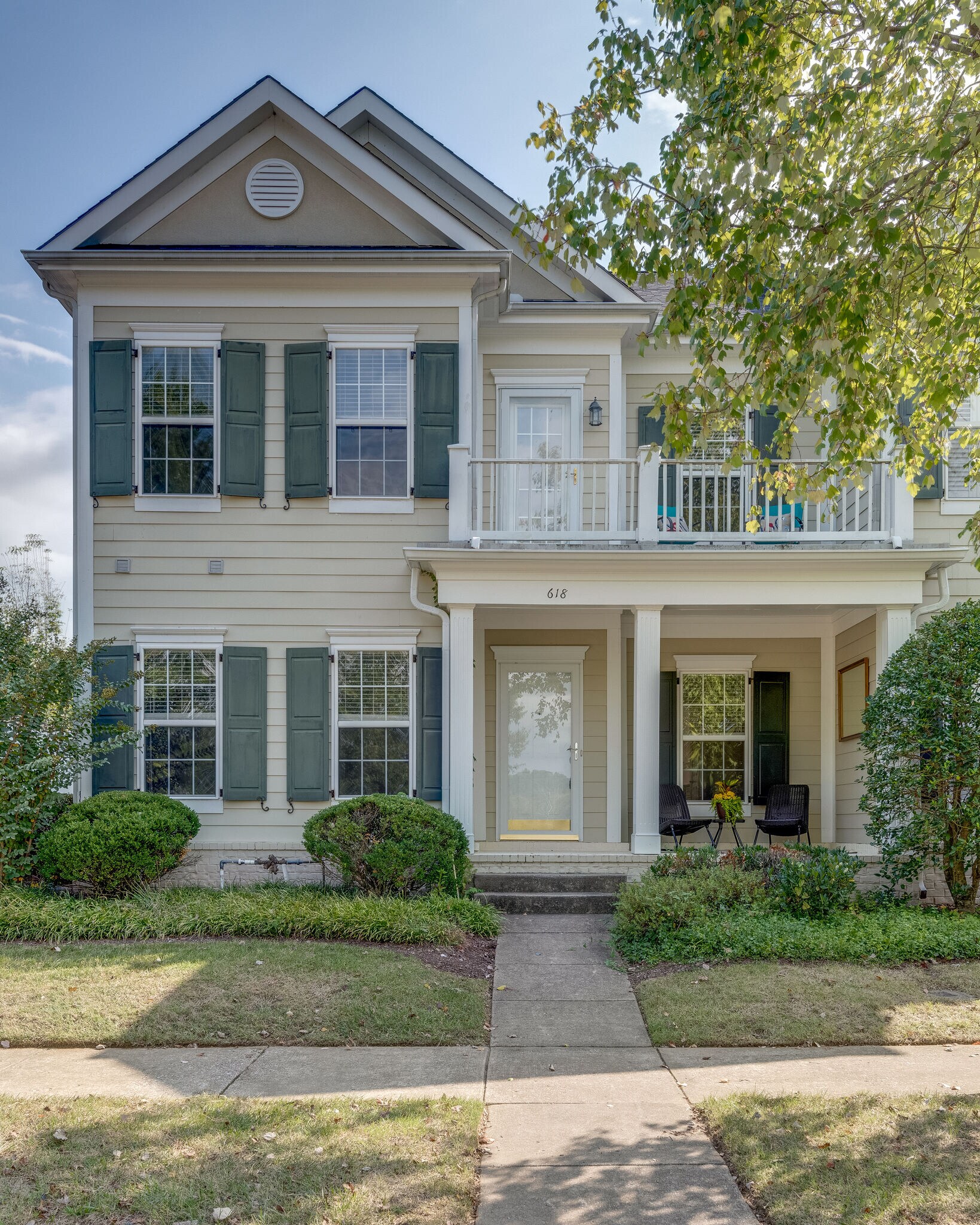 Building Photo - 618 Springlake Dr