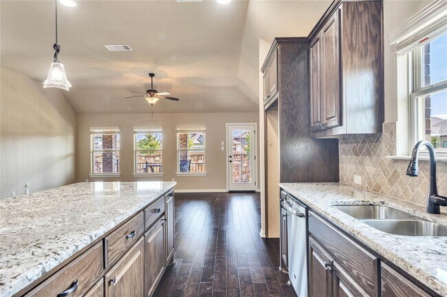 Building Photo - 2132 Montesol Ln