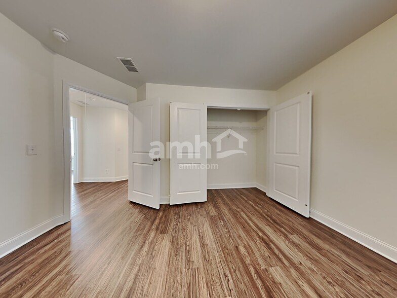 Building Photo - 408 Ronter Ct