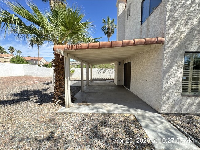 Building Photo - 2059 Club Crest Way