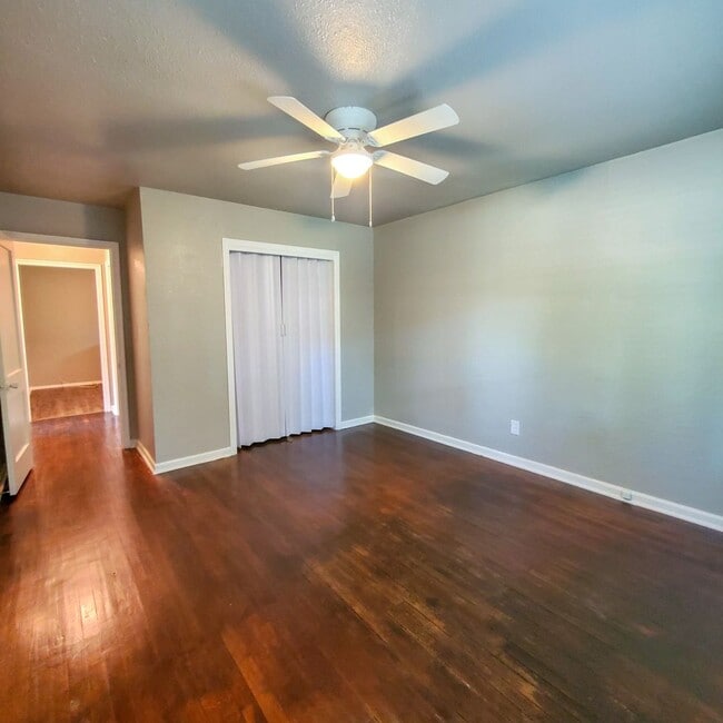 Primary Photo - 2 Bedroom 1 bath Duplex