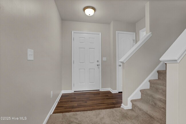 Building Photo - 201 Bungalow Rd
