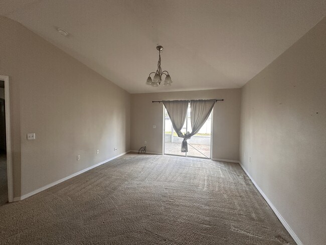 Building Photo - 2529 SW 156th Pl