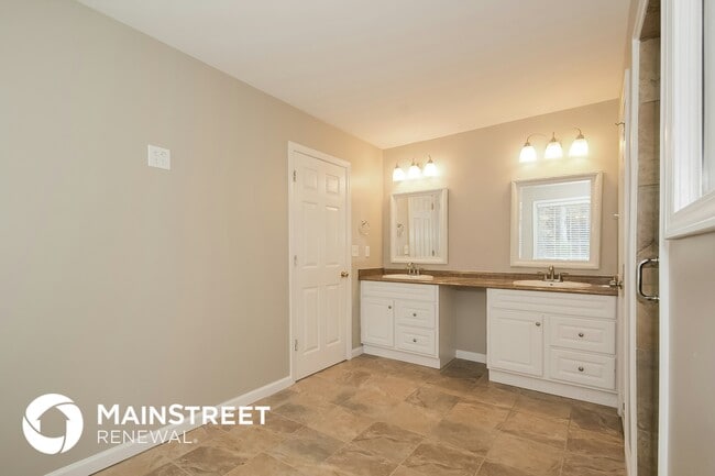 Building Photo - 5085 Cascade Hills Cir SW