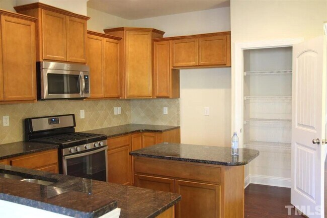 Building Photo - 241 Daymire Glen Ln
