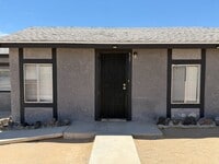Building Photo - 527 W Wilson Ave