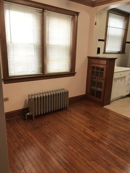 Building Photo - 2941 N Lockwood Ave