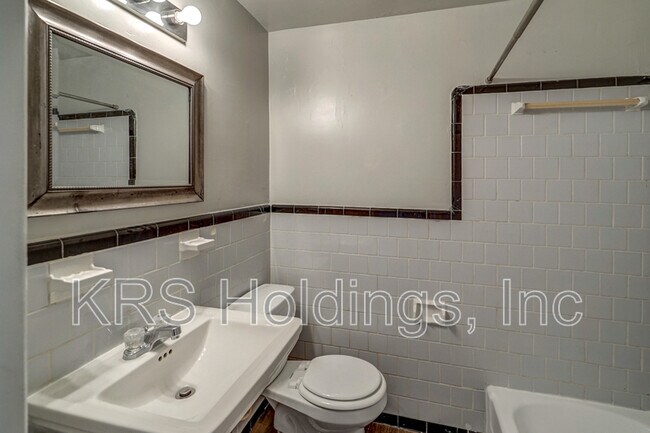 Building Photo - 5435 Remuda Dr