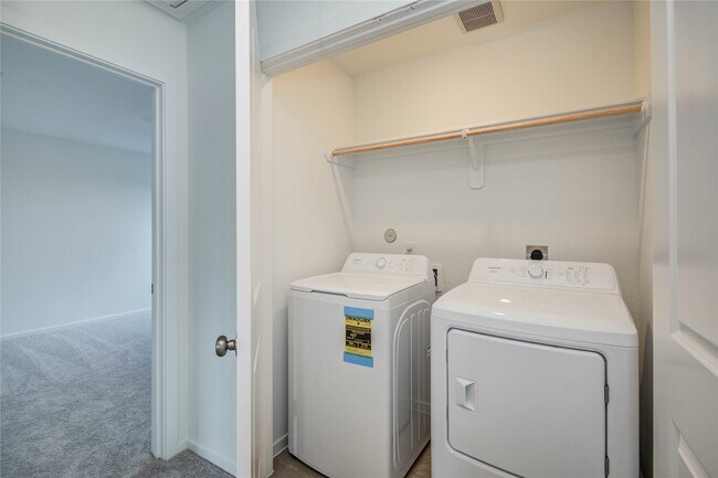 Building Photo - 19747 US-59