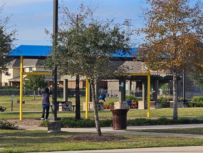 Building Photo - 24258 Via Vitani Dr