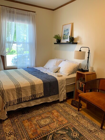 Building Photo - 21 Fessenden St