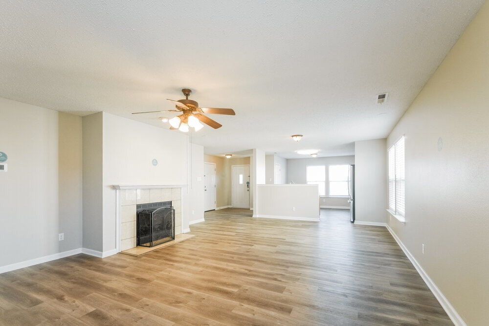 Building Photo - 6785 W Stansbury Blvd