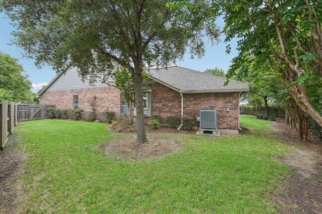 Building Photo - 1309 Bayport Ln
