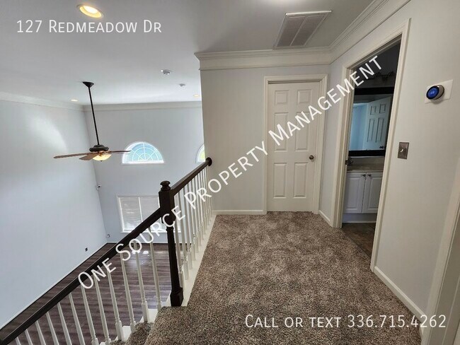 Building Photo - 127 Redmeadow Dr