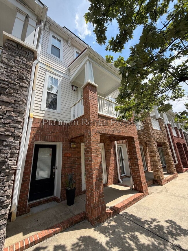 Building Photo - 221 16th St NW