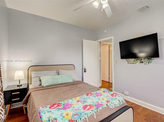 Building Photo - 400 Cadima Ave