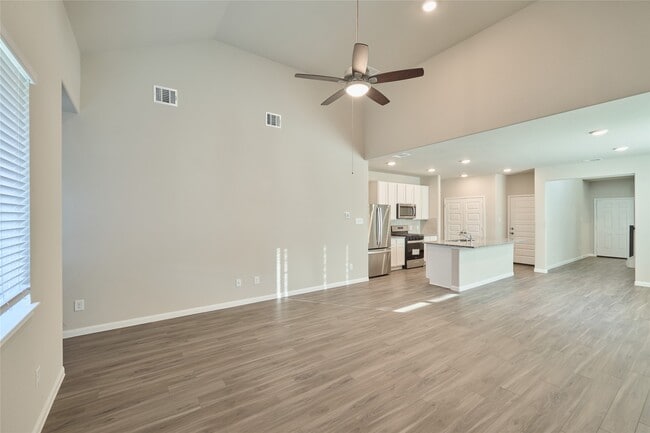 Building Photo - 2460 Shellcracker Dr