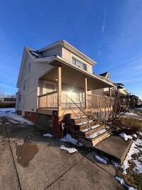 Building Photo - Section 8 Accepted: Affordable 3 Bed, 1 Ba...