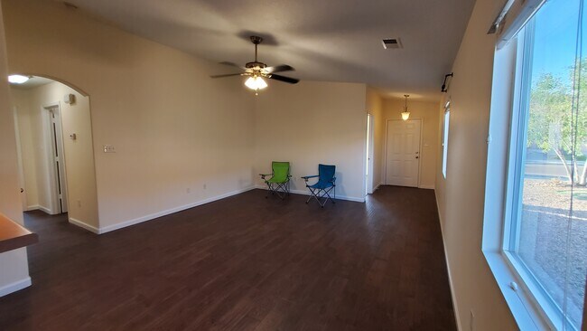 Livingroom - 36 Salida del Sol