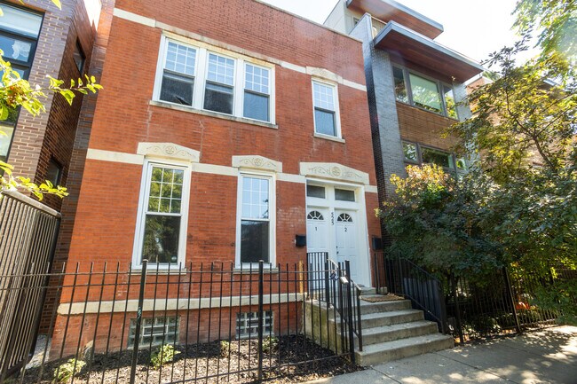 Building Photo - 525 N Wood St
