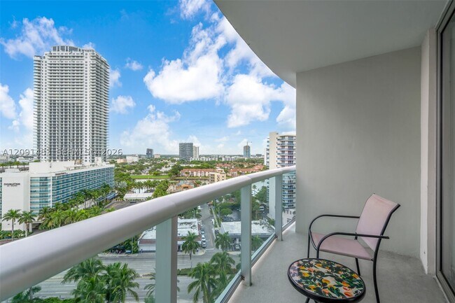Building Photo - 3901 S Ocean Dr