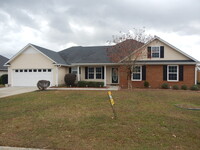 Building Photo - 4 Bedroom in the Highland's Subdivision