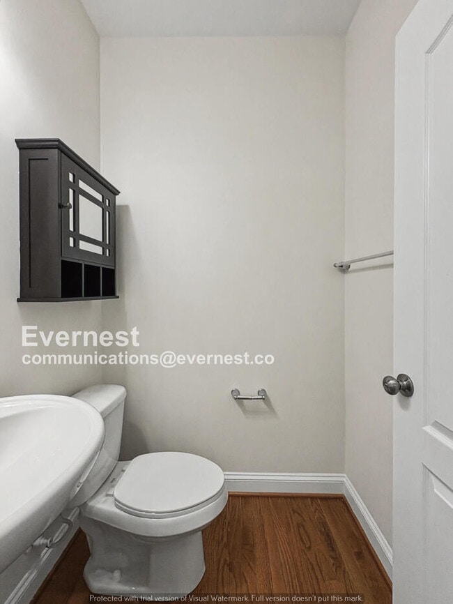 Building Photo - 3 Bed/3.5 Bath Home with Garage/ Available Now!