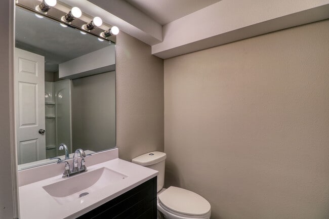 Building Photo - 1817 14th St S