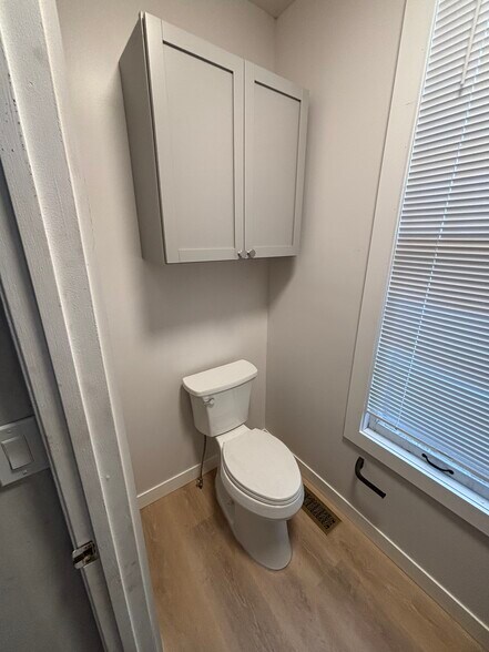 Building Photo - 2413 DuPont Ave S