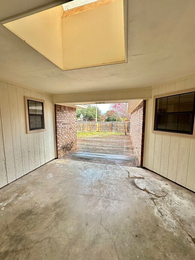 Building Photo - 3546 Cedar Ridge Ln
