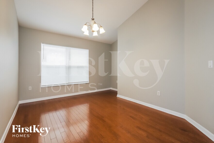 Building Photo - 3774 Rollingsford Cir