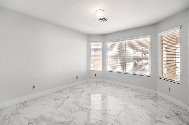 Building Photo - 3743 Lone Mesa Dr