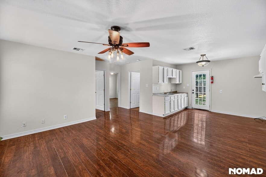 Building Photo - 1534 Mardell St