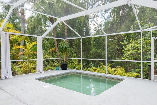 Building Photo - 2876 Bayshore Trails Dr