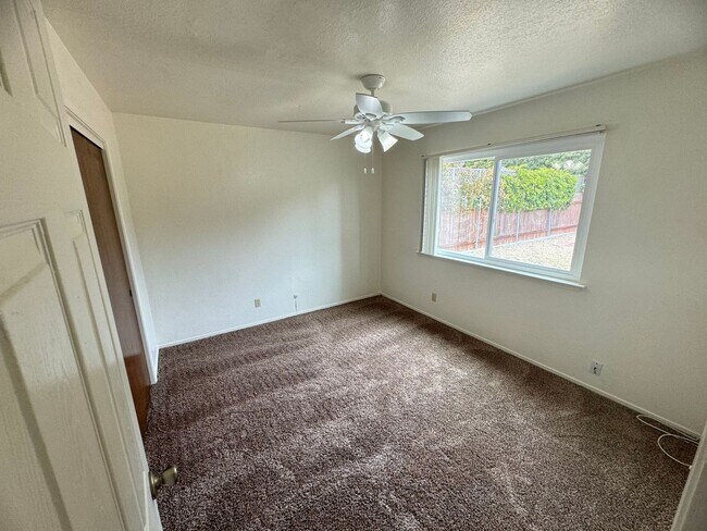 Building Photo - 1283-1285 S 16th St