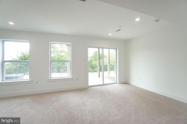 Building Photo - 114 Higher Rock Ct