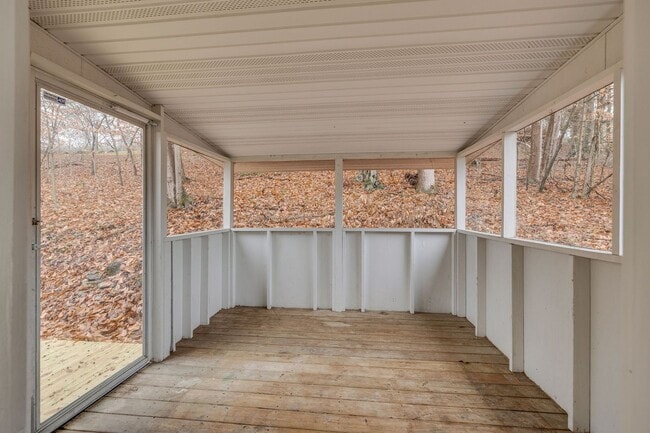 Building Photo - 3817 Rockford St