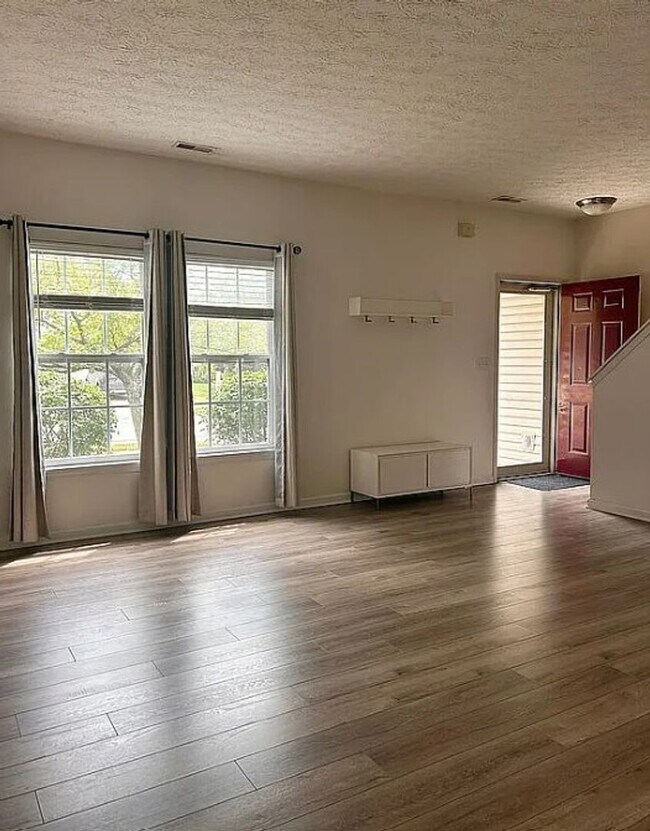 Building Photo - 3/4 Bedroom House - Harrison Schools
