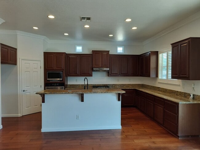 Building Photo - 4 Bedroom Coming Soon In Elk Grove!