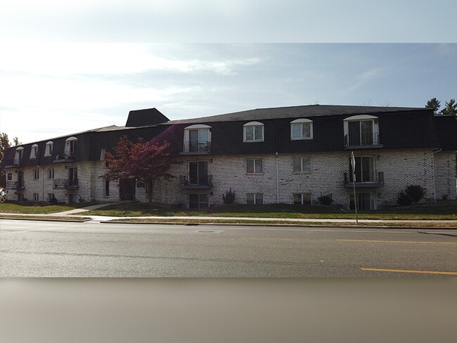 Primary Photo - 123 S Regency Dr