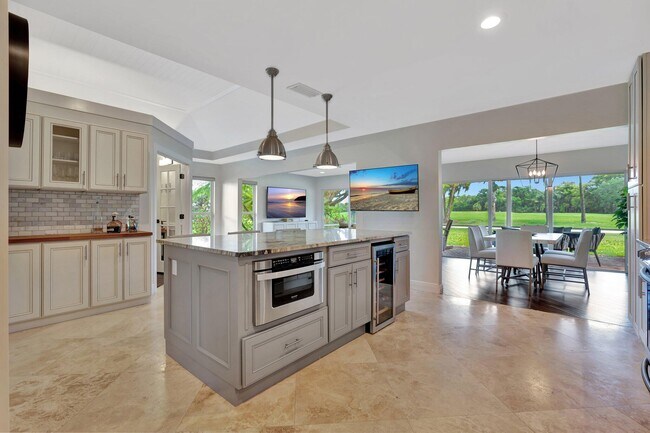 Building Photo - 13708 Whispering Lakes Ln