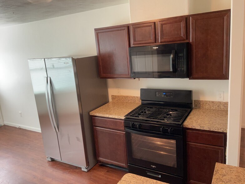 Building Photo - 21627 Michaela Way