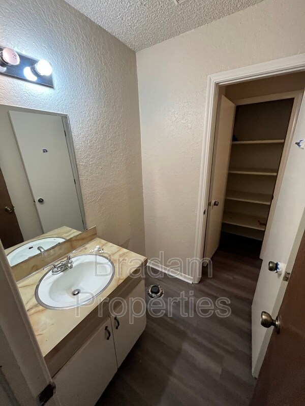 Building Photo - 5979 E 25th Pl