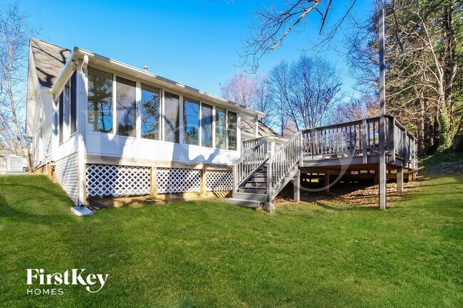 Building Photo - 3904 Melco Ct