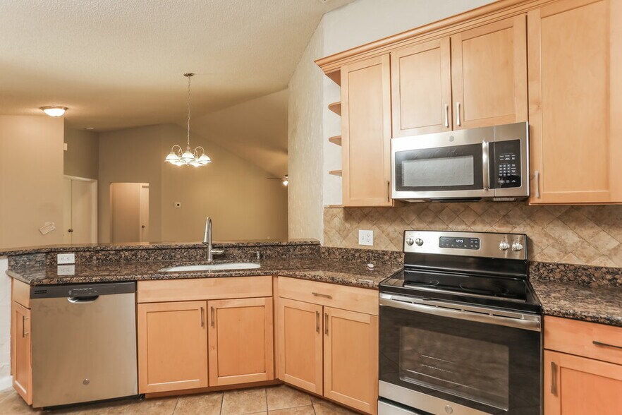 Building Photo - 7757 Fox Knoll Pl