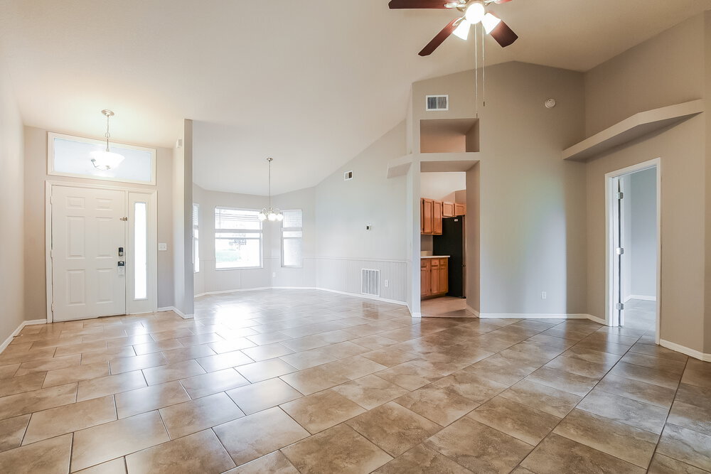 Building Photo - 2523 Dovetail Dr